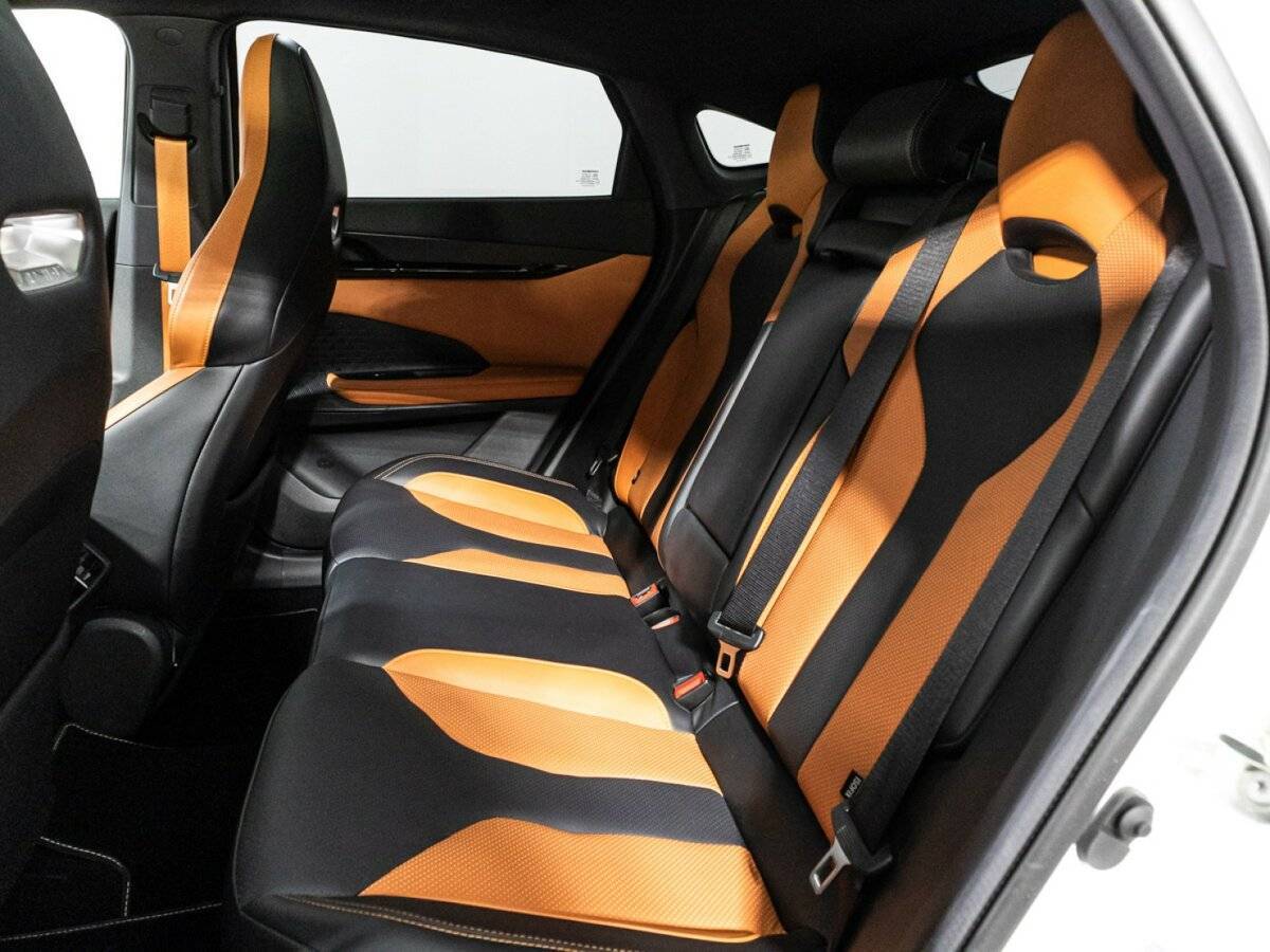 Changan UNI-V с пробегом — 2023 год. Фото: #9