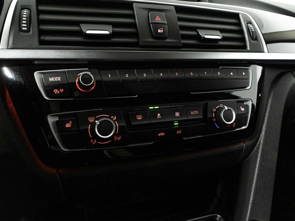 BMW 3 серии с пробегом — 2018 год. Фото: #16