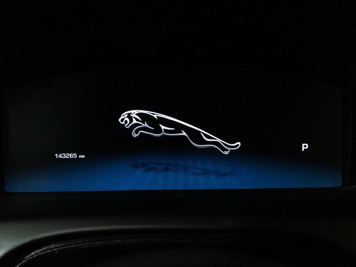 Jaguar XJ с пробегом — 2014 год. Фото: #11