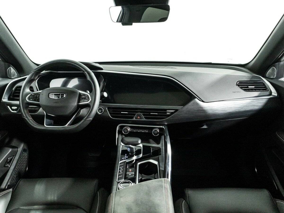 Geely Tugella с пробегом — 2023 год. Фото: #12