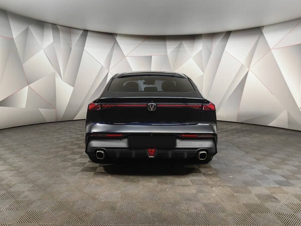 Changan UNI-V с пробегом — 2022 год. Фото: #7