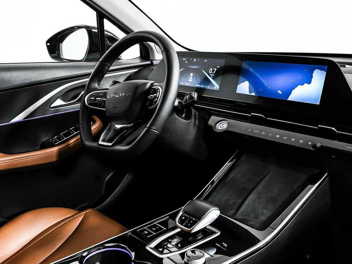 OMODA C5 с пробегом — 2023 год. Фото: #8