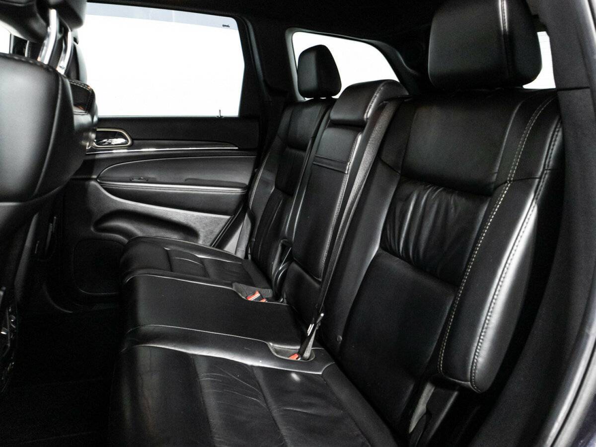 Jeep Grand Cherokee с пробегом — 2014 год. Фото: #9