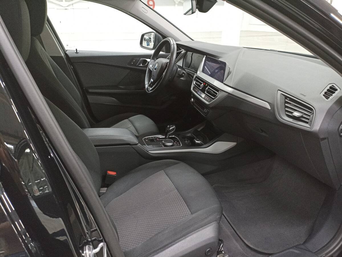 BMW 1 серии с пробегом — 2019 год. Фото: #10