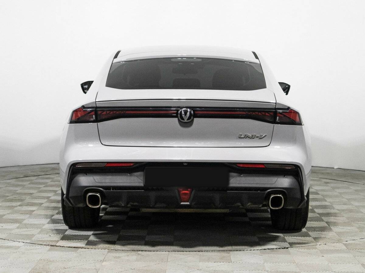 Changan UNI-V с пробегом — 2023 год. Фото: #5