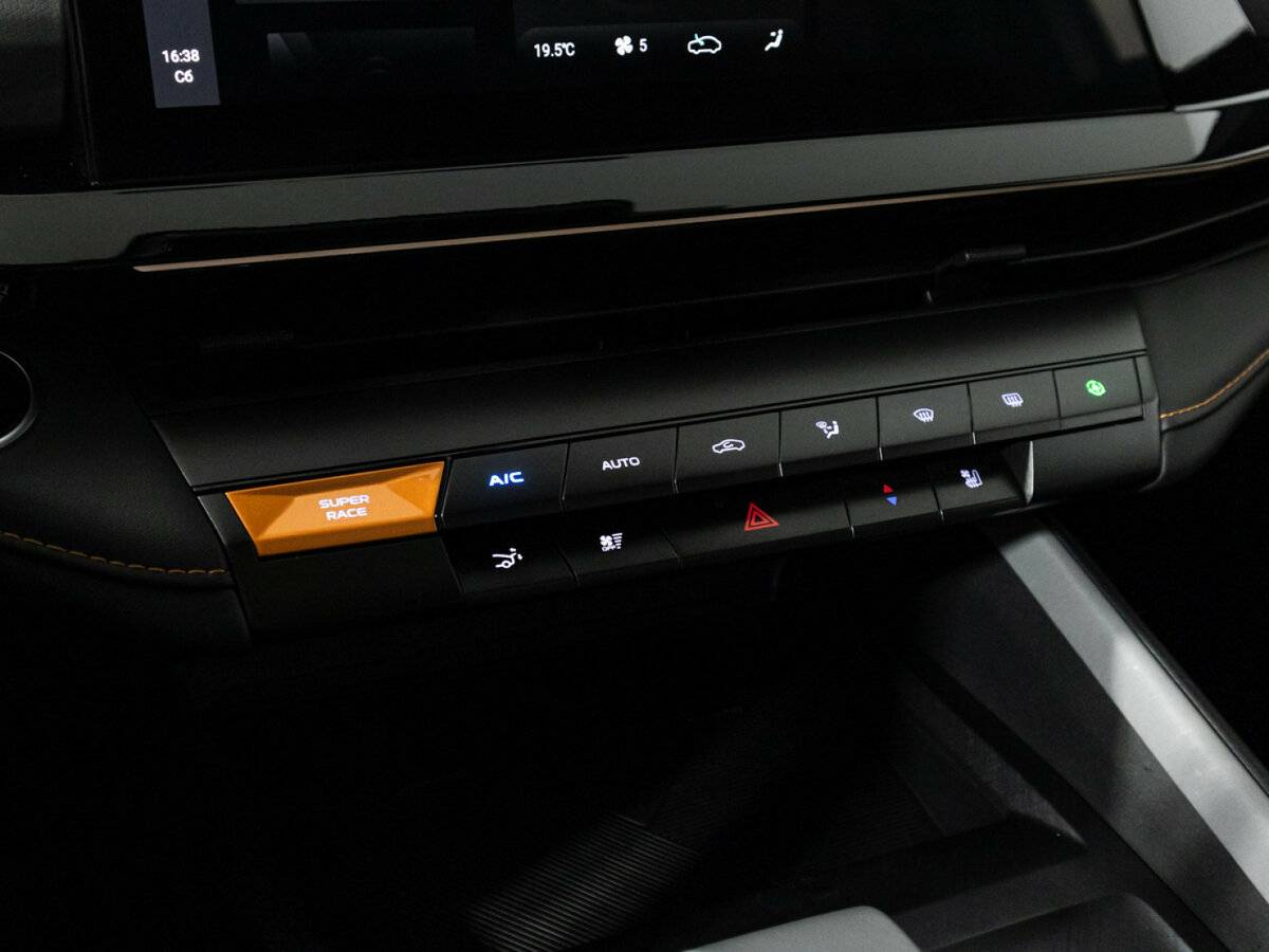 Changan UNI-V с пробегом — 2023 год. Фото: #23