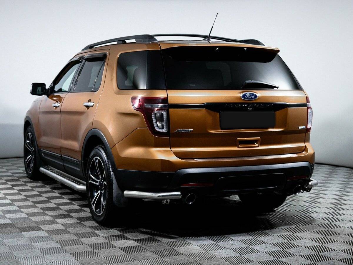 Ford Explorer с пробегом — 2013 год. Фото: #5