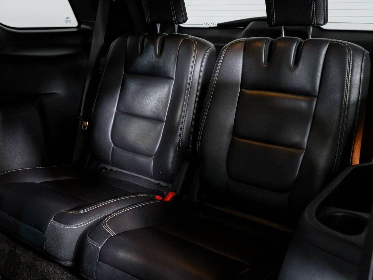Ford Explorer с пробегом — 2013 год. Фото: #14