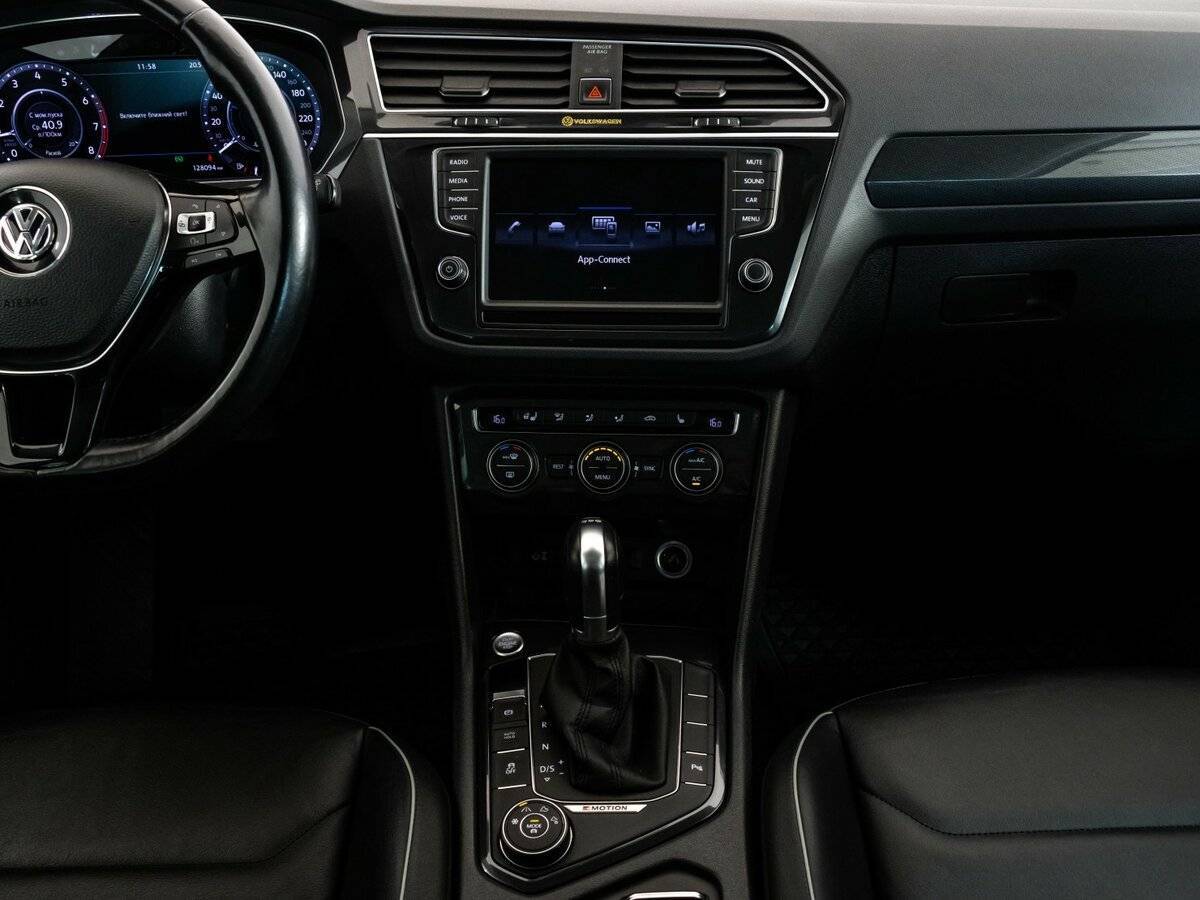 Volkswagen Tiguan с пробегом — 2017 год. Фото: #11