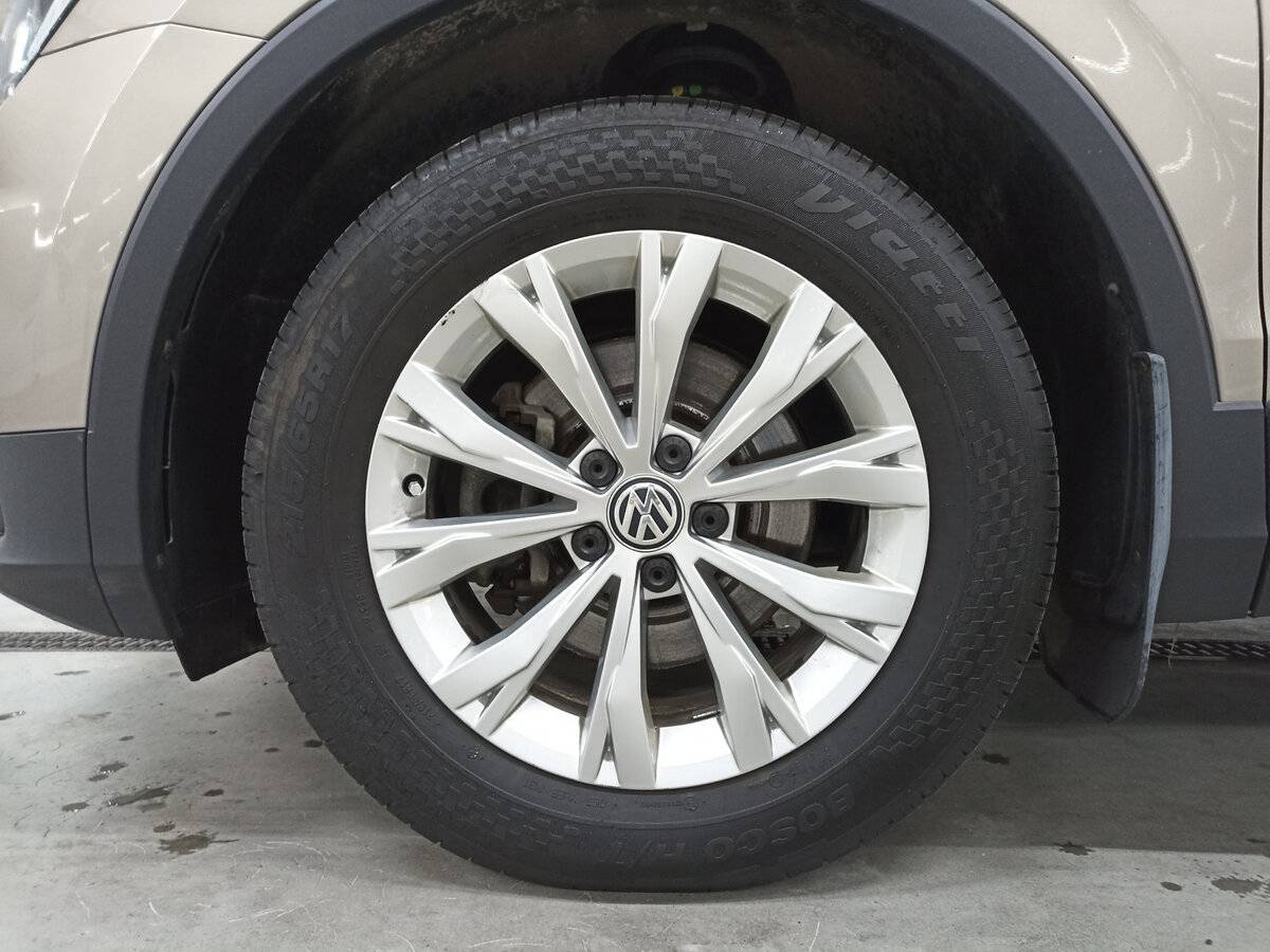 Volkswagen Tiguan с пробегом — 2017 год. Фото: #17