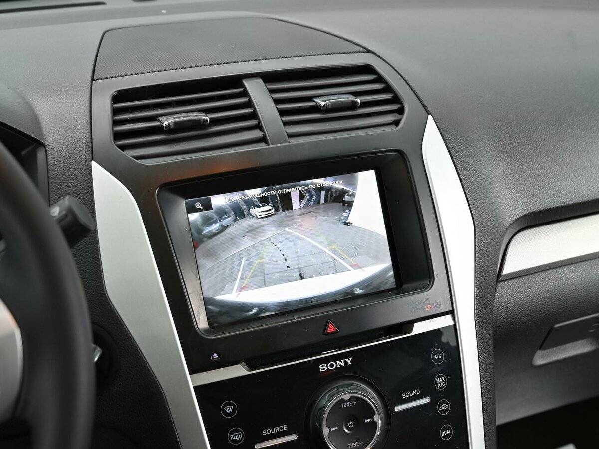 Ford Explorer с пробегом — 2013 год. Фото: #9