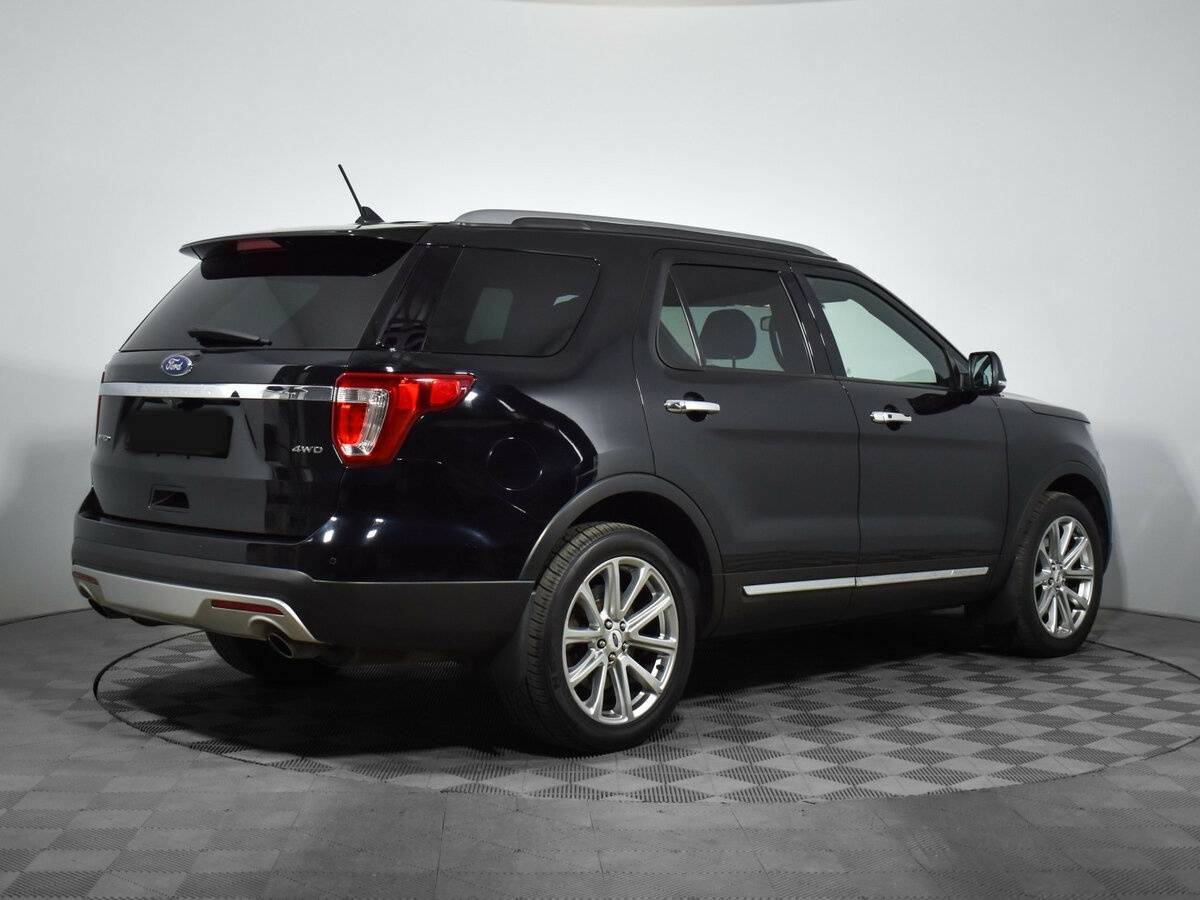 Ford Explorer с пробегом — 2016 год. Фото: #3