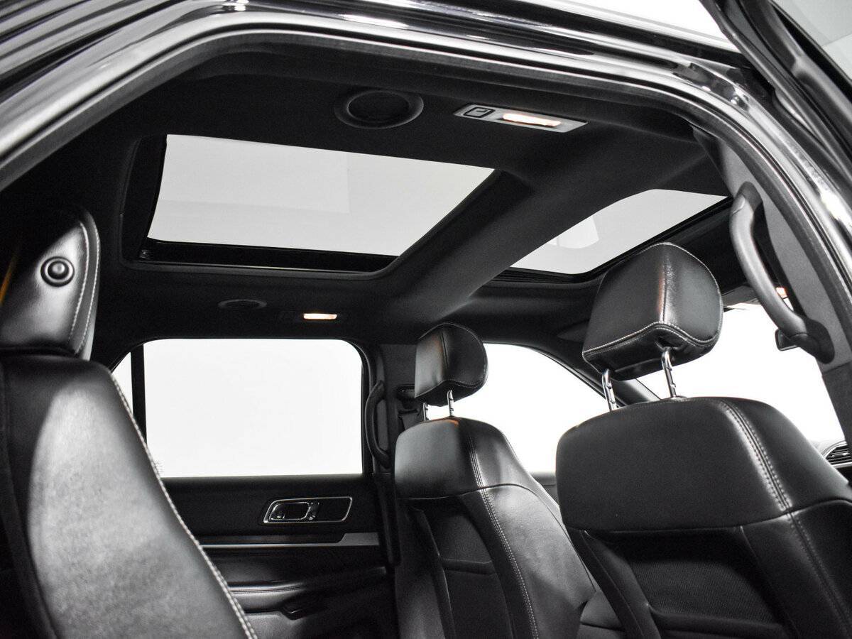 Ford Explorer с пробегом — 2016 год. Фото: #19