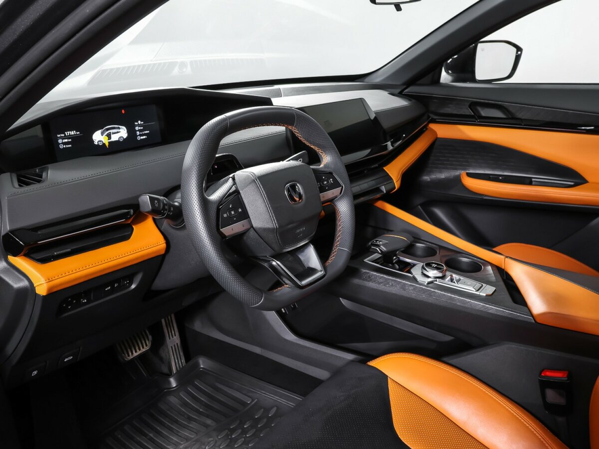 Changan UNI-V с пробегом — 2023 год. Фото: #11