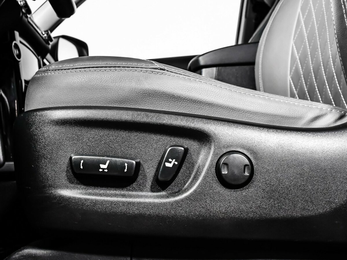 Toyota Land Cruiser Prado с пробегом — 2013 год. Фото: #10