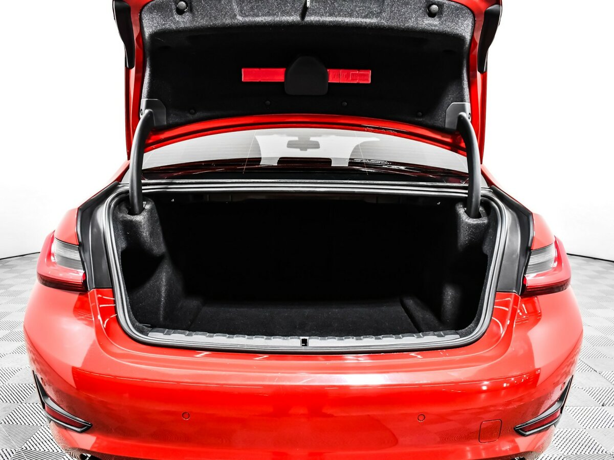 BMW 3 серии с пробегом — 2019 год. Фото: #11