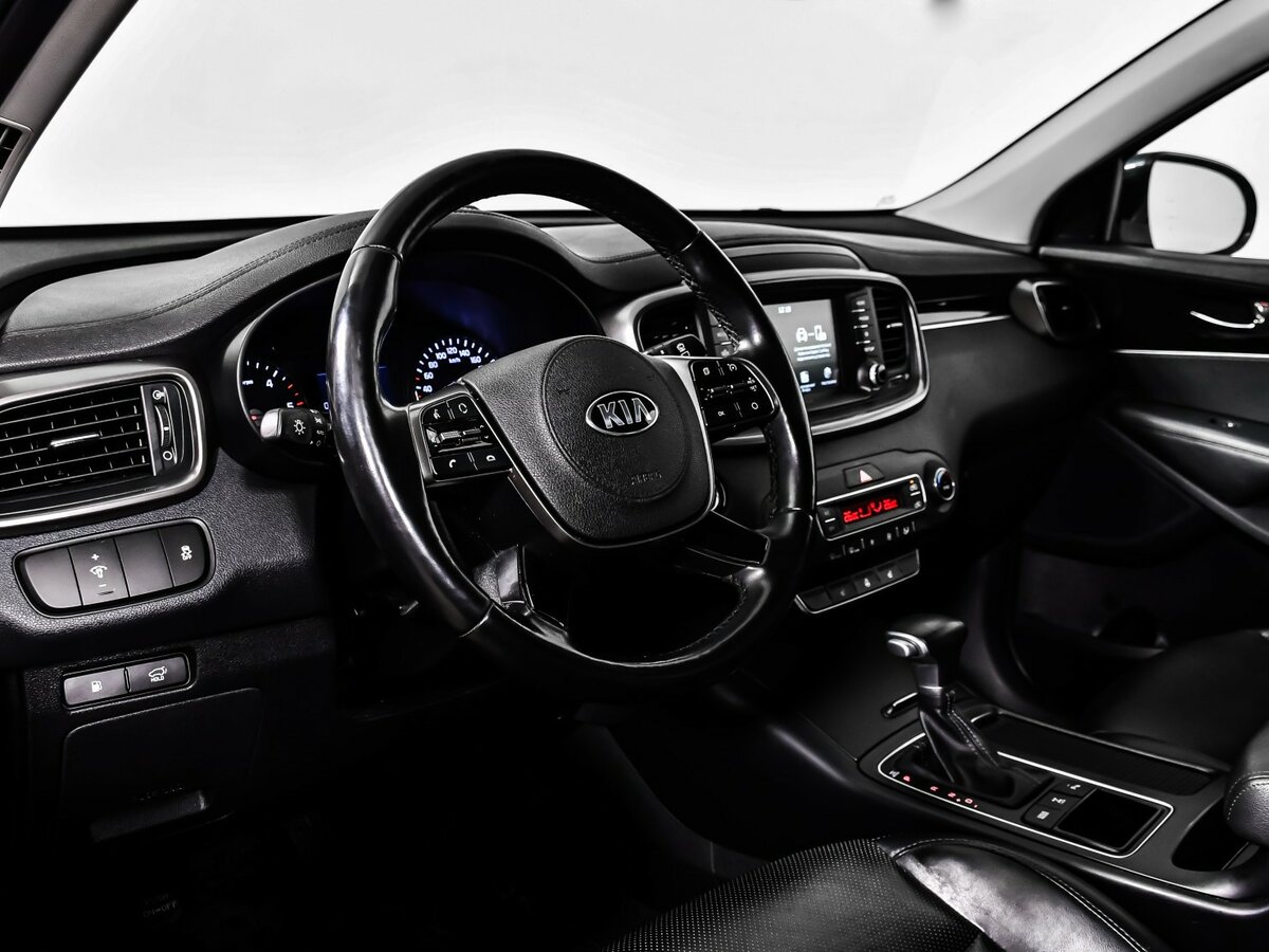 Kia Sorento с пробегом — 2019 год. Фото: #10