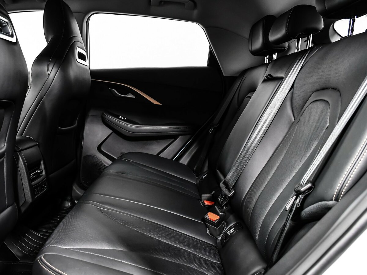 OMODA C5 с пробегом — 2023 год. Фото: #9