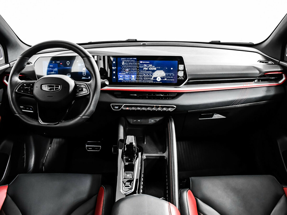 Geely Coolray с пробегом — 2024 год. Фото: #10