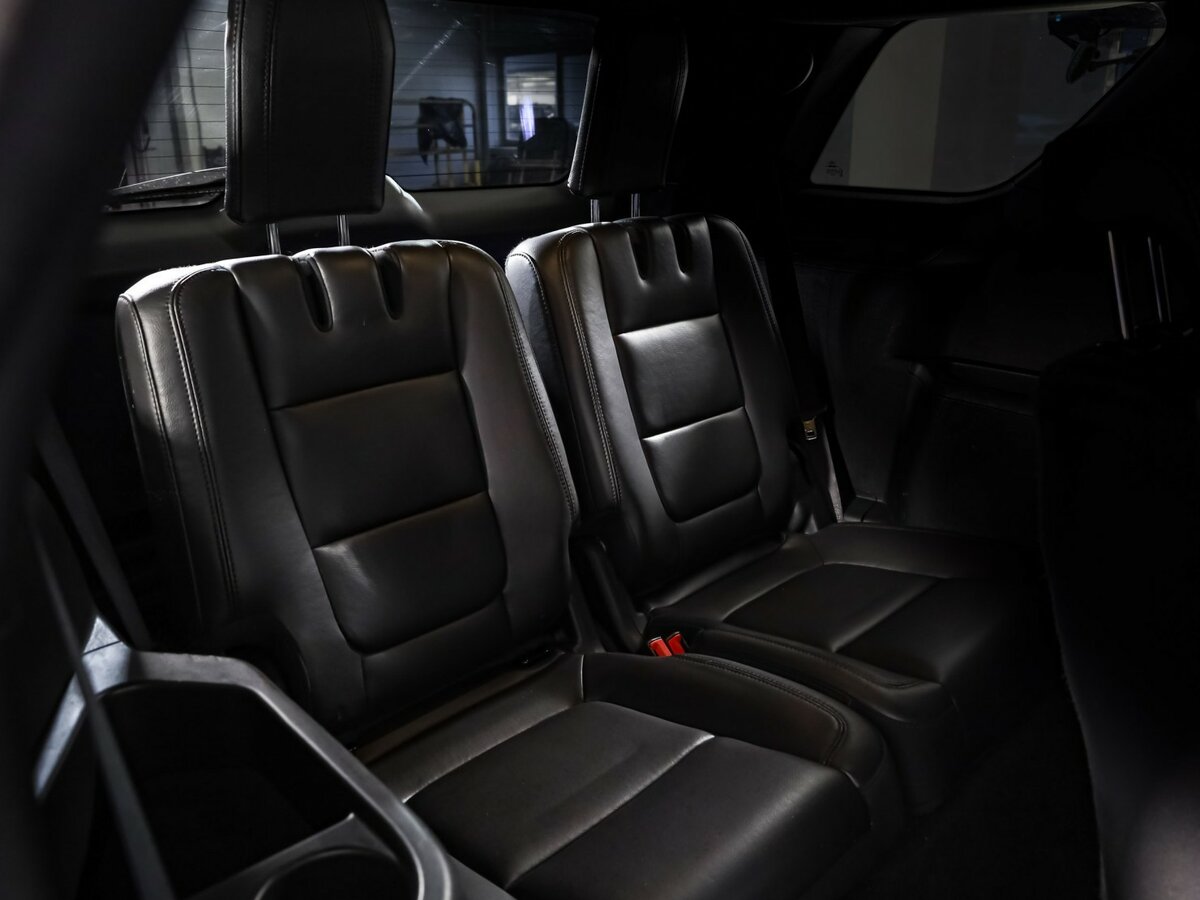 Ford Explorer с пробегом — 2013 год. Фото: #28