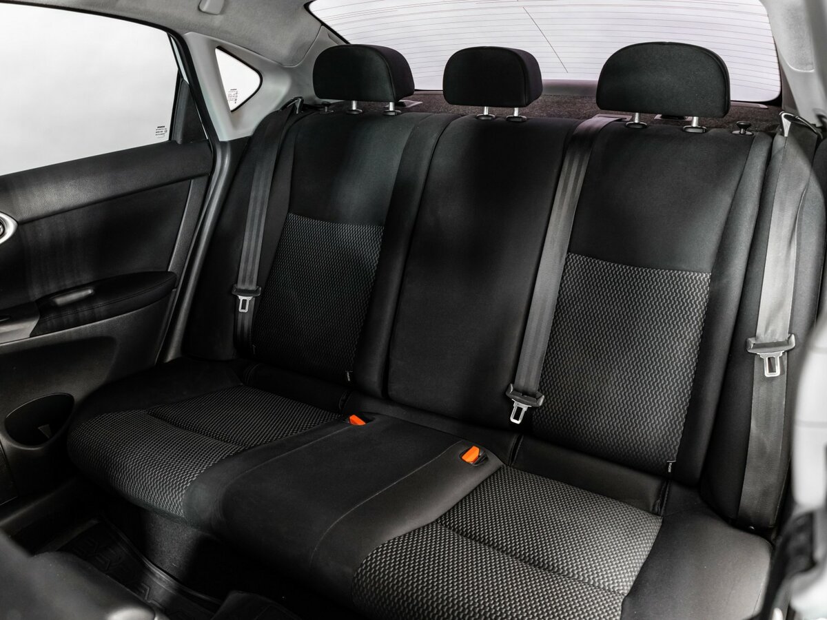 Nissan Sentra с пробегом — 2015 год. Фото: #13