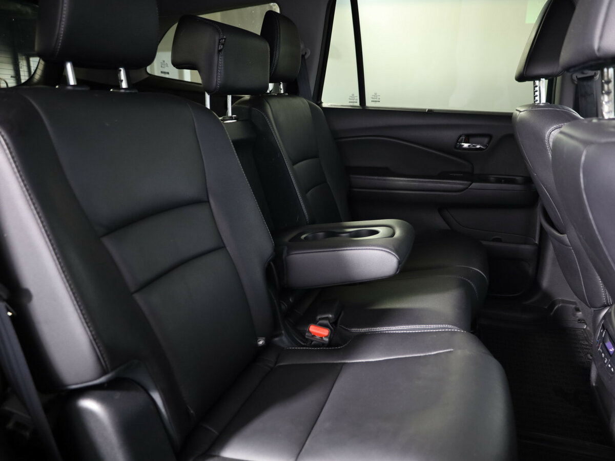 Honda Pilot с пробегом — 2016 год. Фото: #12