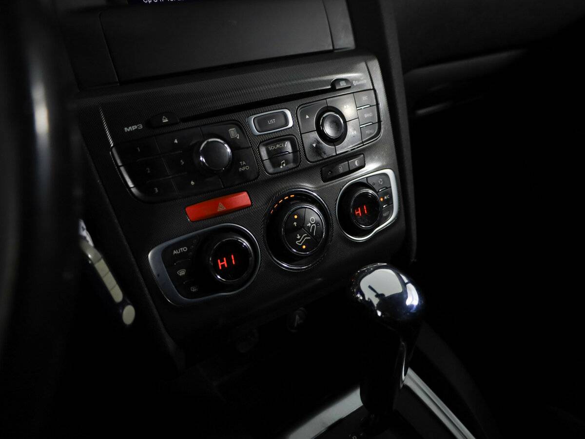 Citroen C4 с пробегом — 2012 год. Фото: #19