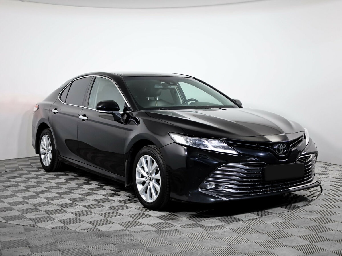 Toyota Camry с пробегом — 2021 год. Фото: #2
