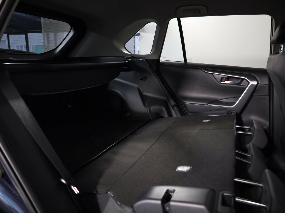 Toyota RAV4 с пробегом — 2019 год. Фото: #15