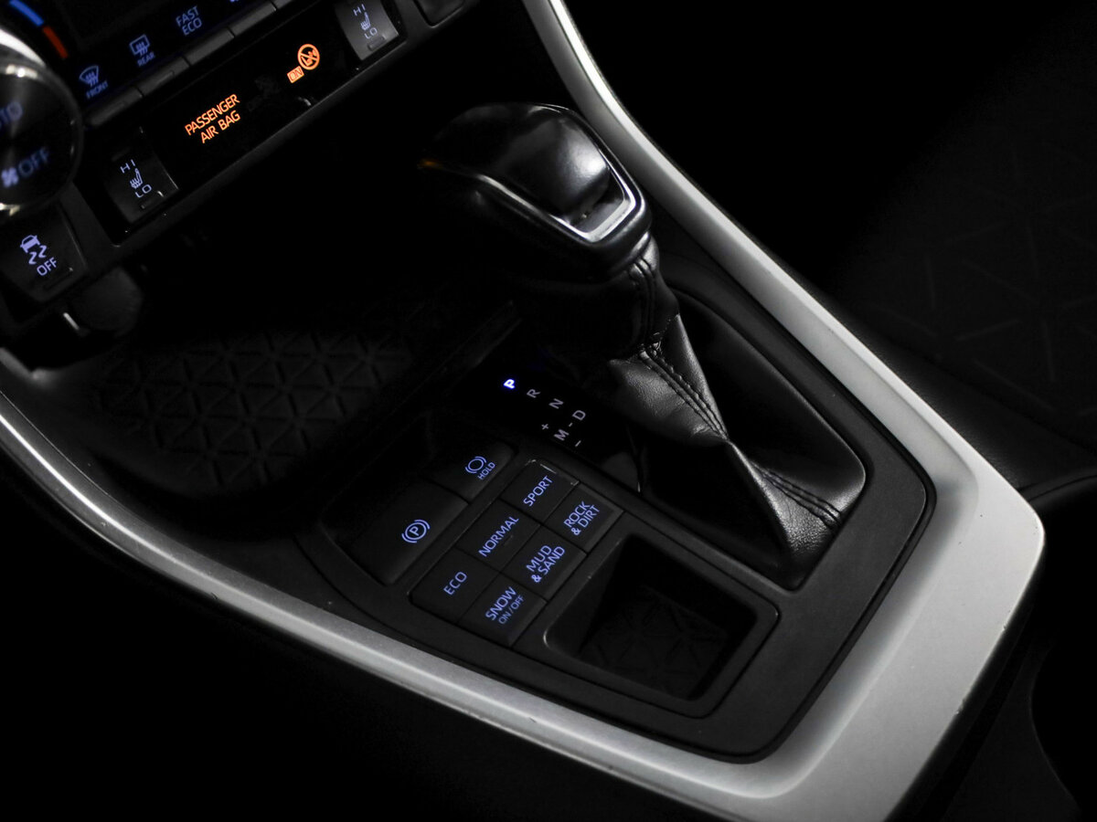 Toyota RAV4 с пробегом — 2019 год. Фото: #19