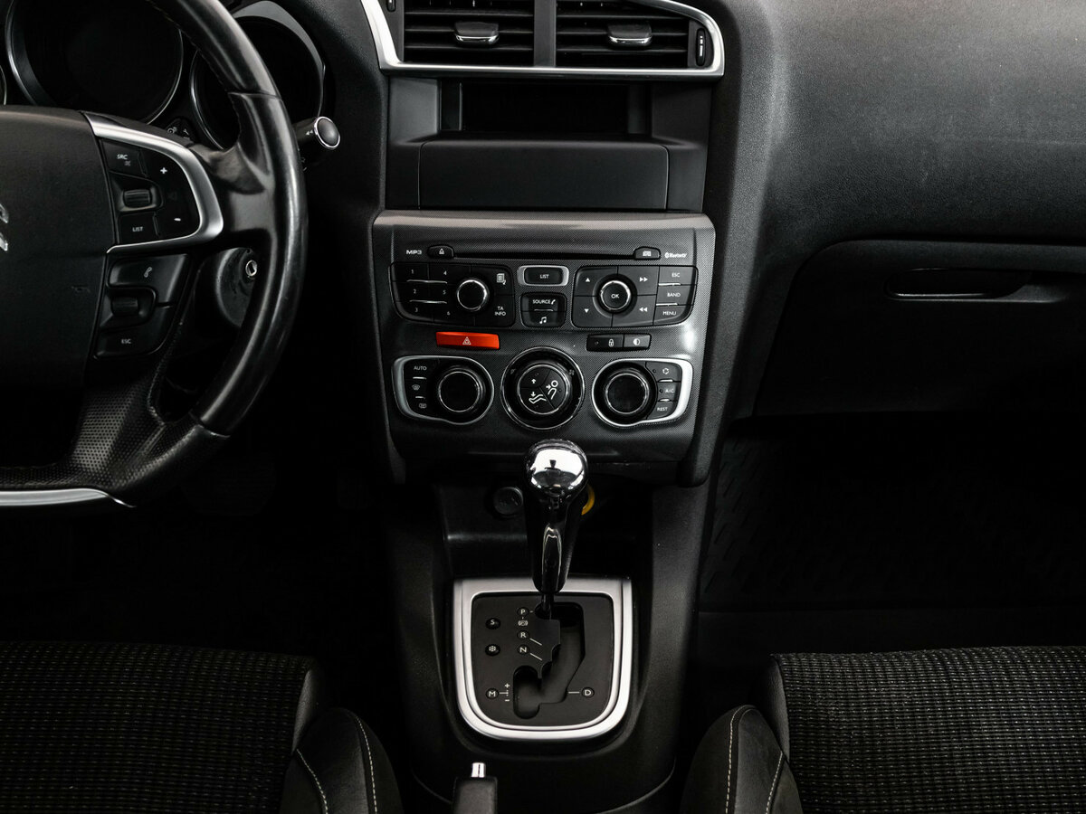 Citroen C4 с пробегом — 2012 год. Фото: #9