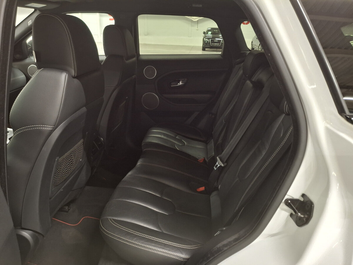 Land Rover Range Rover Evoque с пробегом — 2015 год. Фото: #11