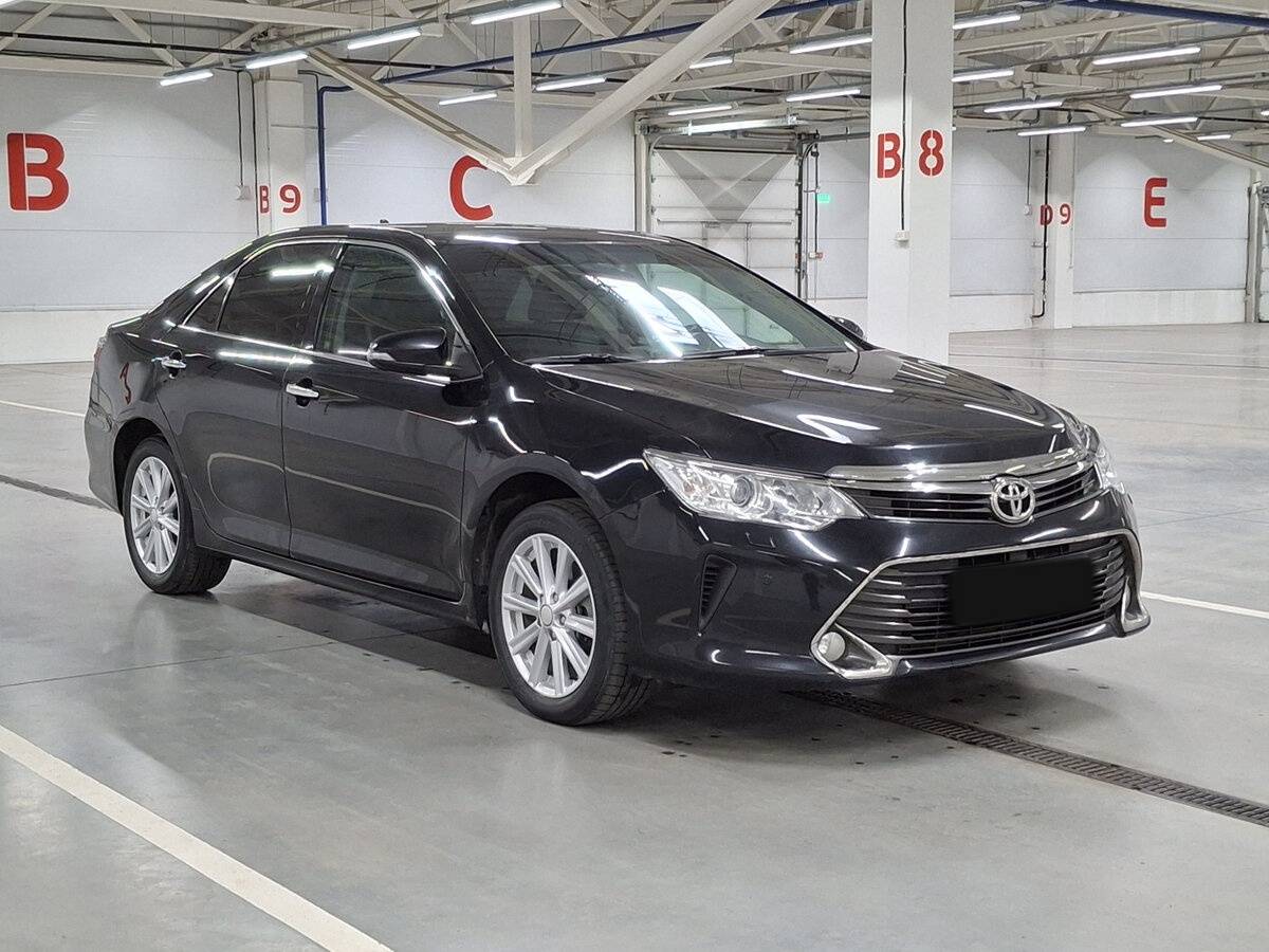 Toyota Camry с пробегом — 2014 год. Фото: #2