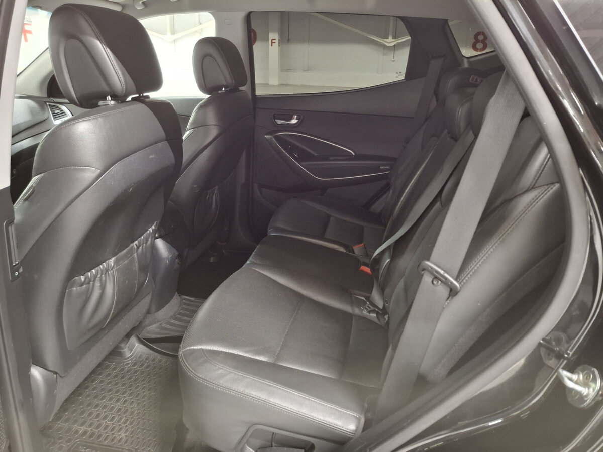 Hyundai Santa Fe с пробегом — 2018 год. Фото: #11