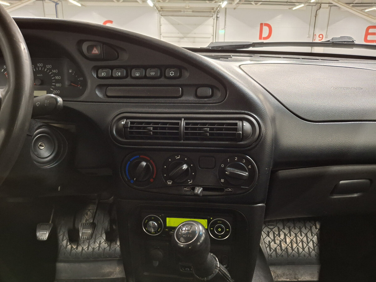 Chevrolet Niva с пробегом — 2017 год. Фото: #14