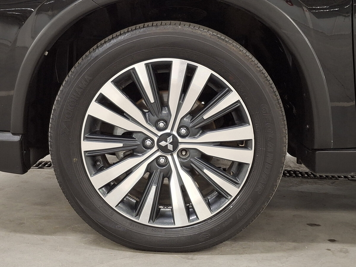 Mitsubishi Outlander с пробегом — 2020 год. Фото: #17