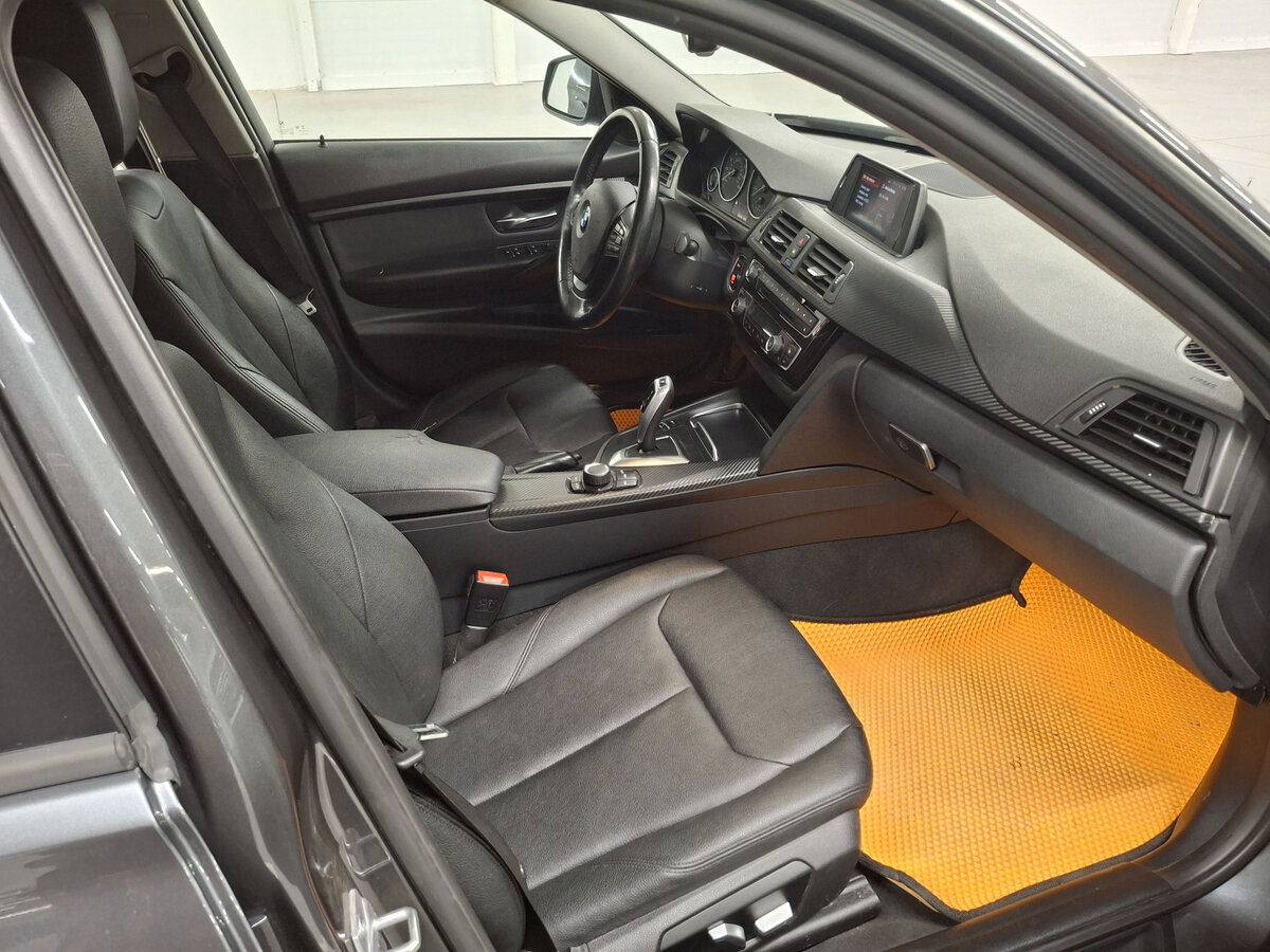 BMW 3 серии с пробегом — 2018 год. Фото: #9