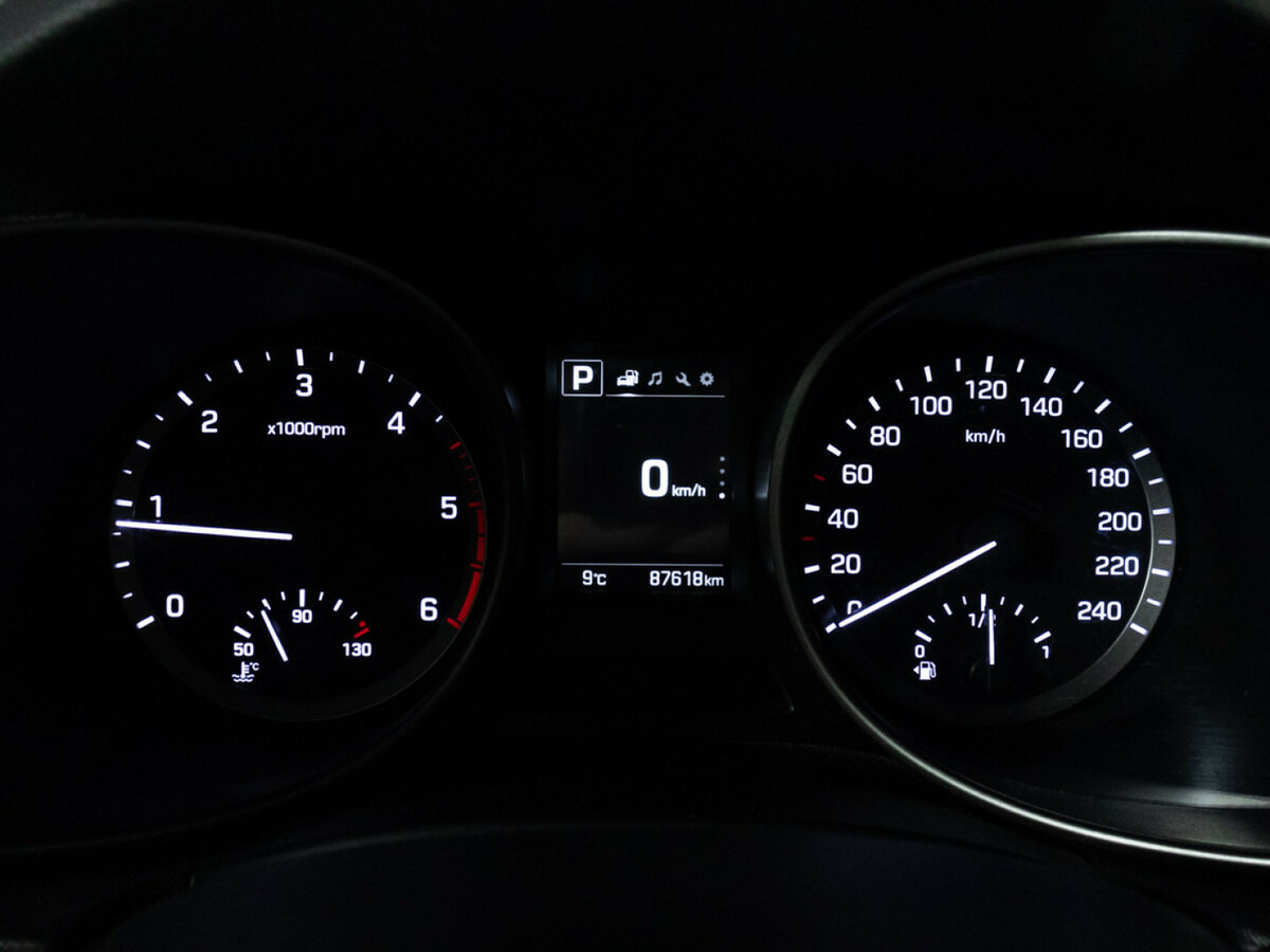 Hyundai Santa Fe с пробегом — 2017 год. Фото: #3