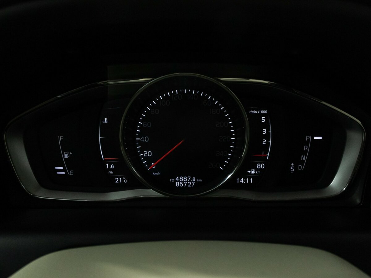 Volvo XC60 с пробегом — 2016 год. Фото: #10