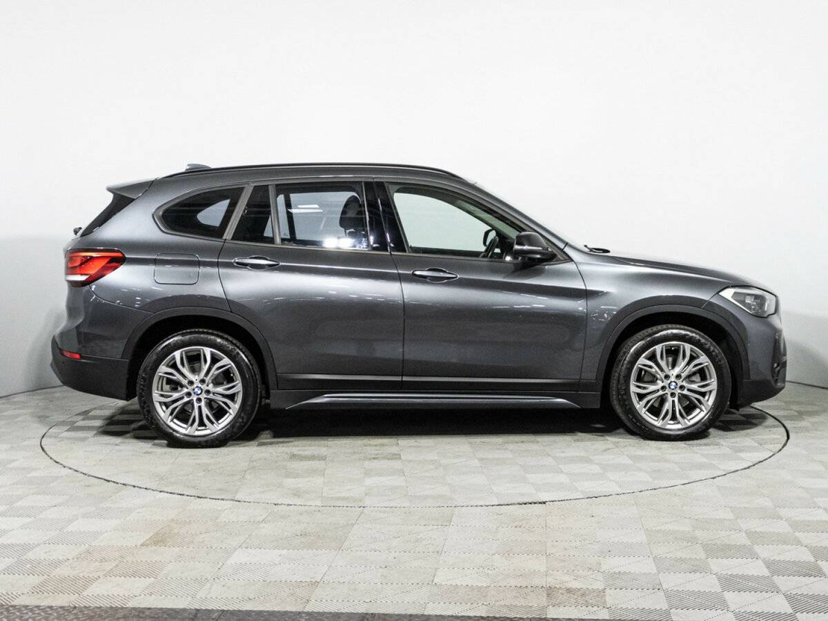 BMW X1 с пробегом — 2019 год. Фото: #3