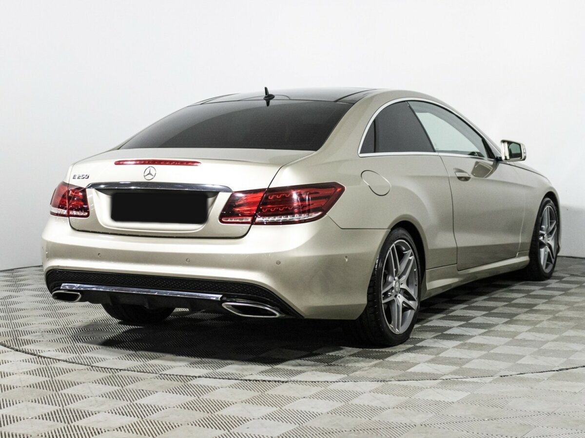 Mercedes-Benz E-Класс с пробегом — 2014 год. Фото: #4