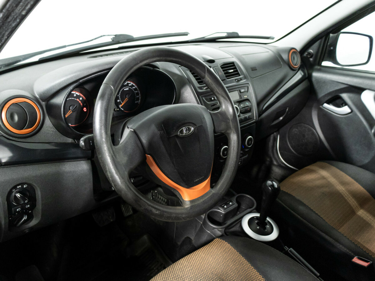 Lada (ВАЗ) Kalina с пробегом — 2016 год. Фото: #9