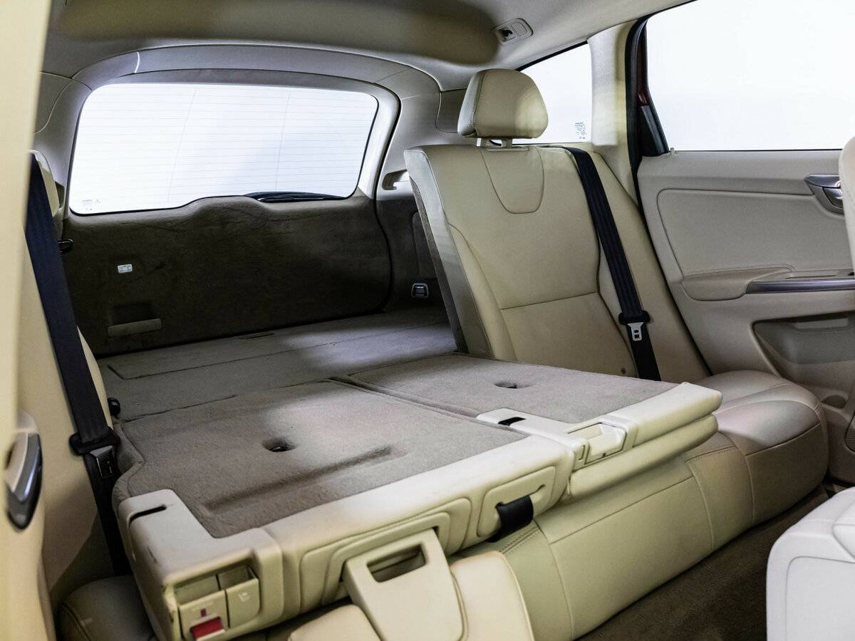 Volvo XC60 с пробегом — 2014 год. Фото: #17