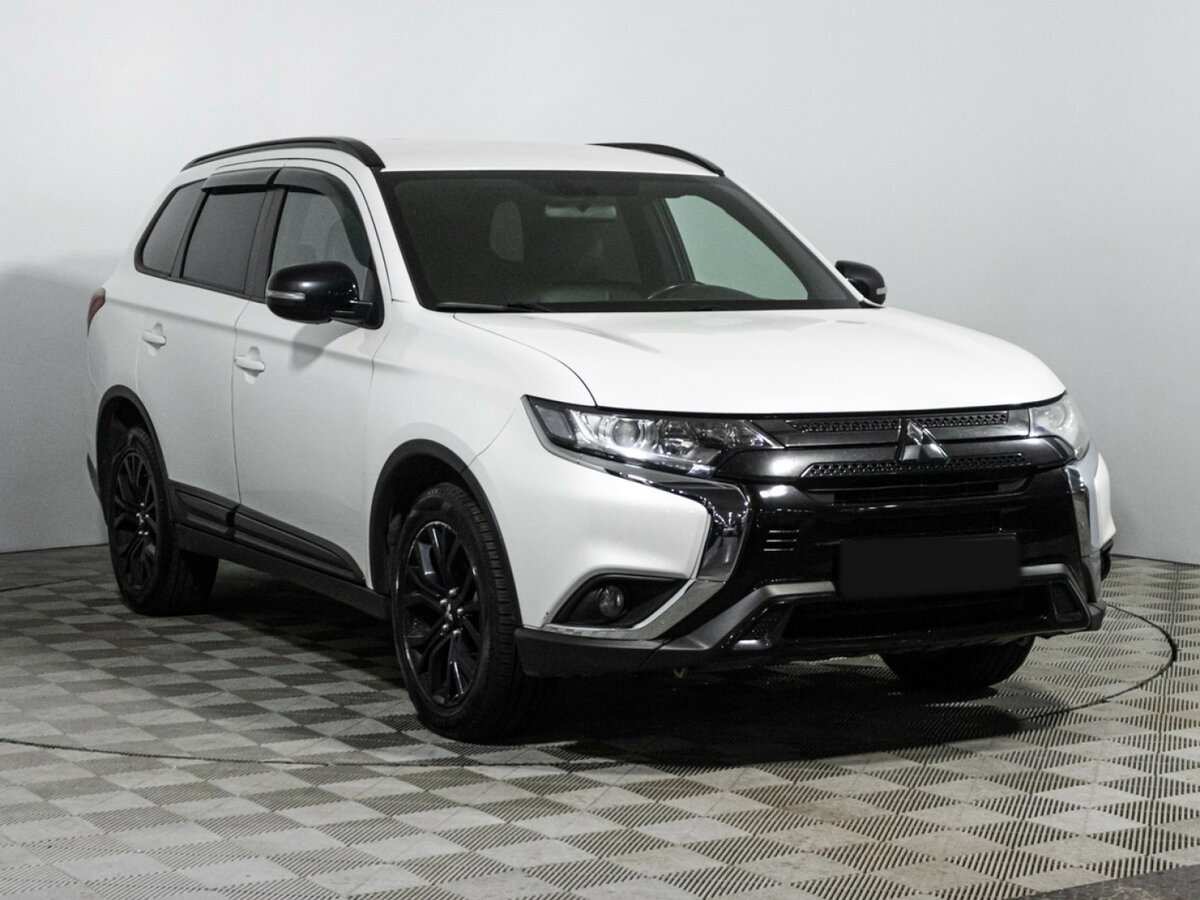 Mitsubishi Outlander с пробегом — 2021 год. Фото: #2