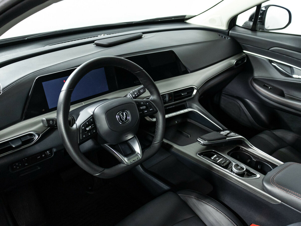 Changan UNI-T с пробегом — 2024 год. Фото: #10