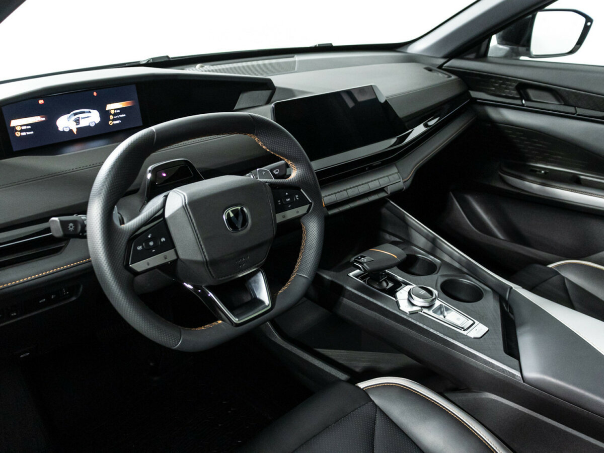 Changan UNI-V с пробегом — 2023 год. Фото: #10