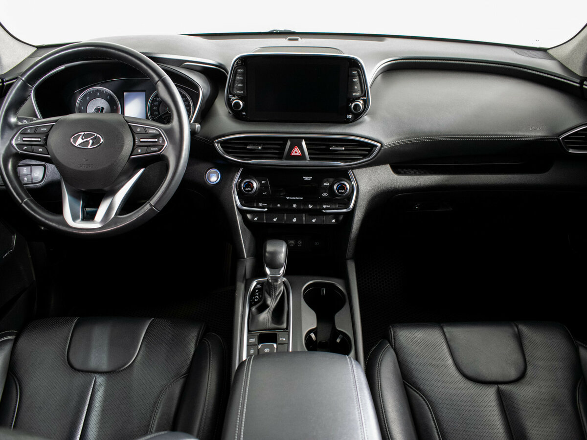 Hyundai Santa Fe с пробегом — 2018 год. Фото: #11