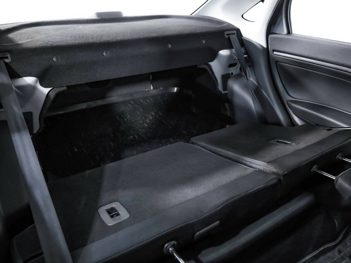 Lada (ВАЗ) Vesta с пробегом — 2018 год. Фото: #20