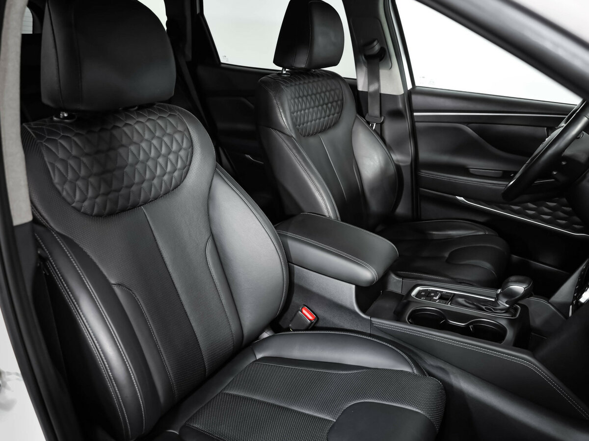 Hyundai Santa Fe с пробегом — 2020 год. Фото: #22