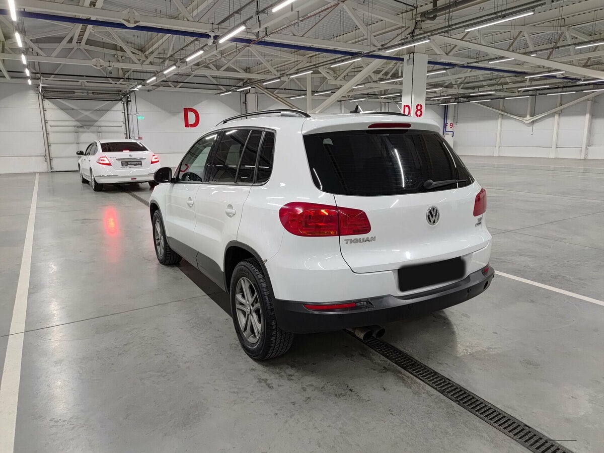Volkswagen Tiguan с пробегом — 2015 год. Фото: #6